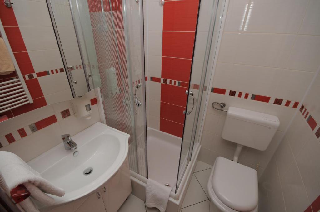 Golden Card Motel Banja Luka Phòng bức ảnh