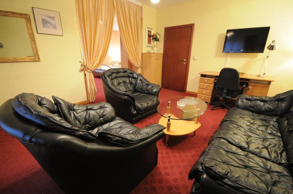 Golden Card Motel Banja Luka Phòng bức ảnh