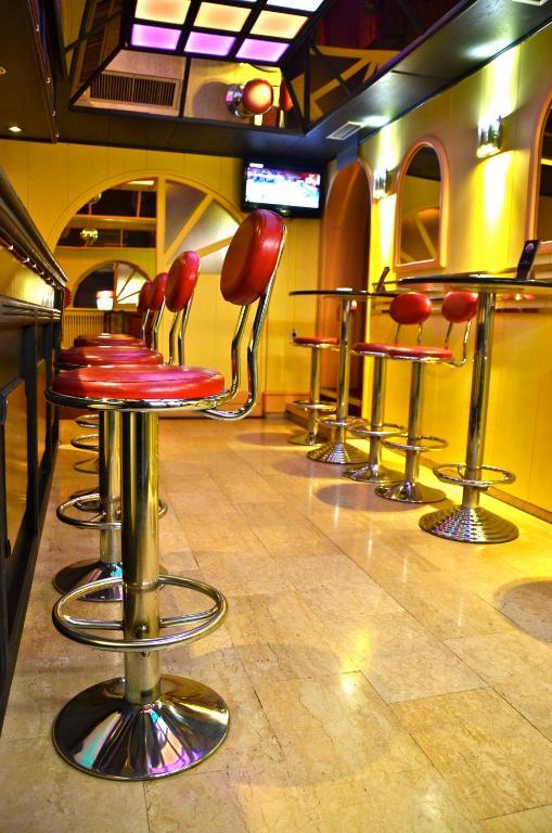 Golden Card Motel Banja Luka Ngoại thất bức ảnh