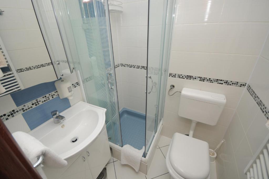 Golden Card Motel Banja Luka Ngoại thất bức ảnh